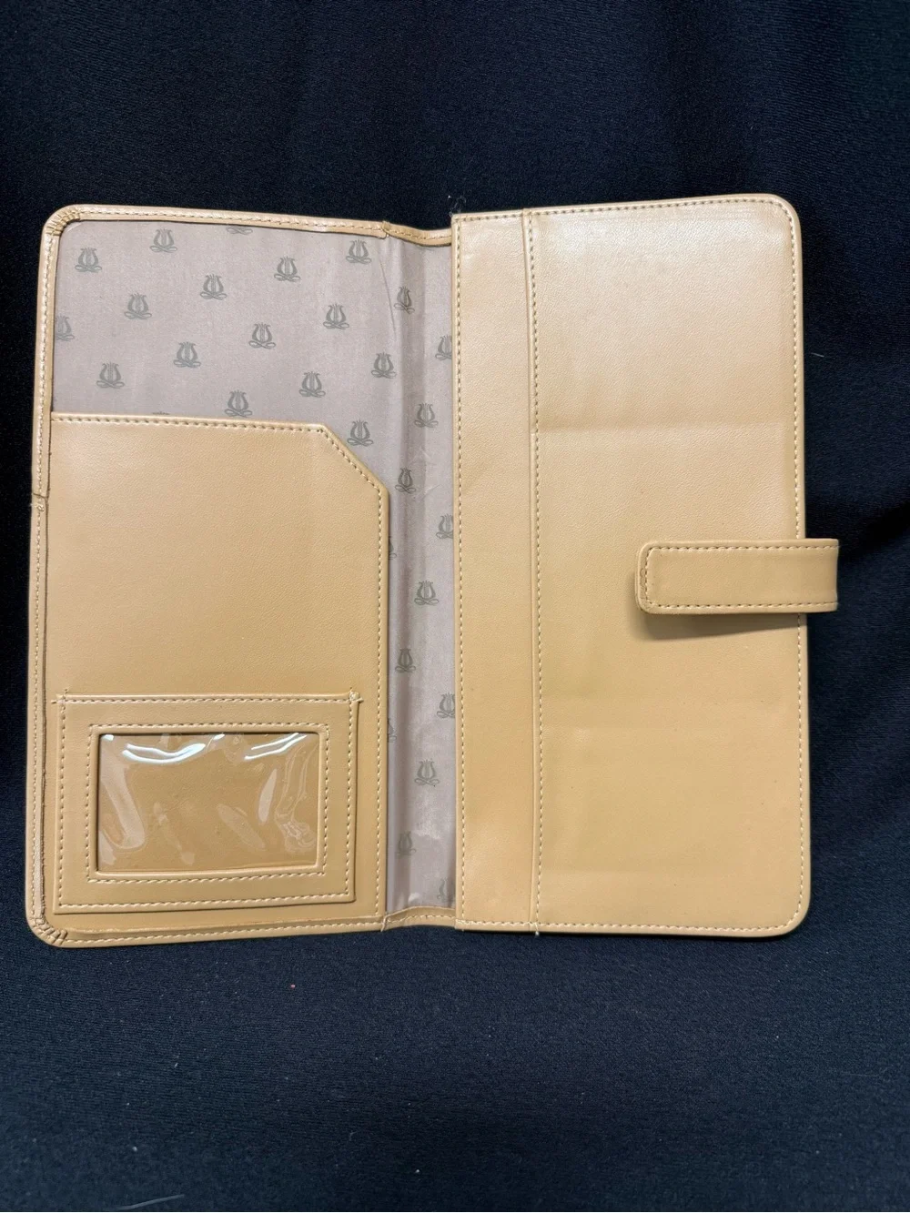 Radisson tan leather